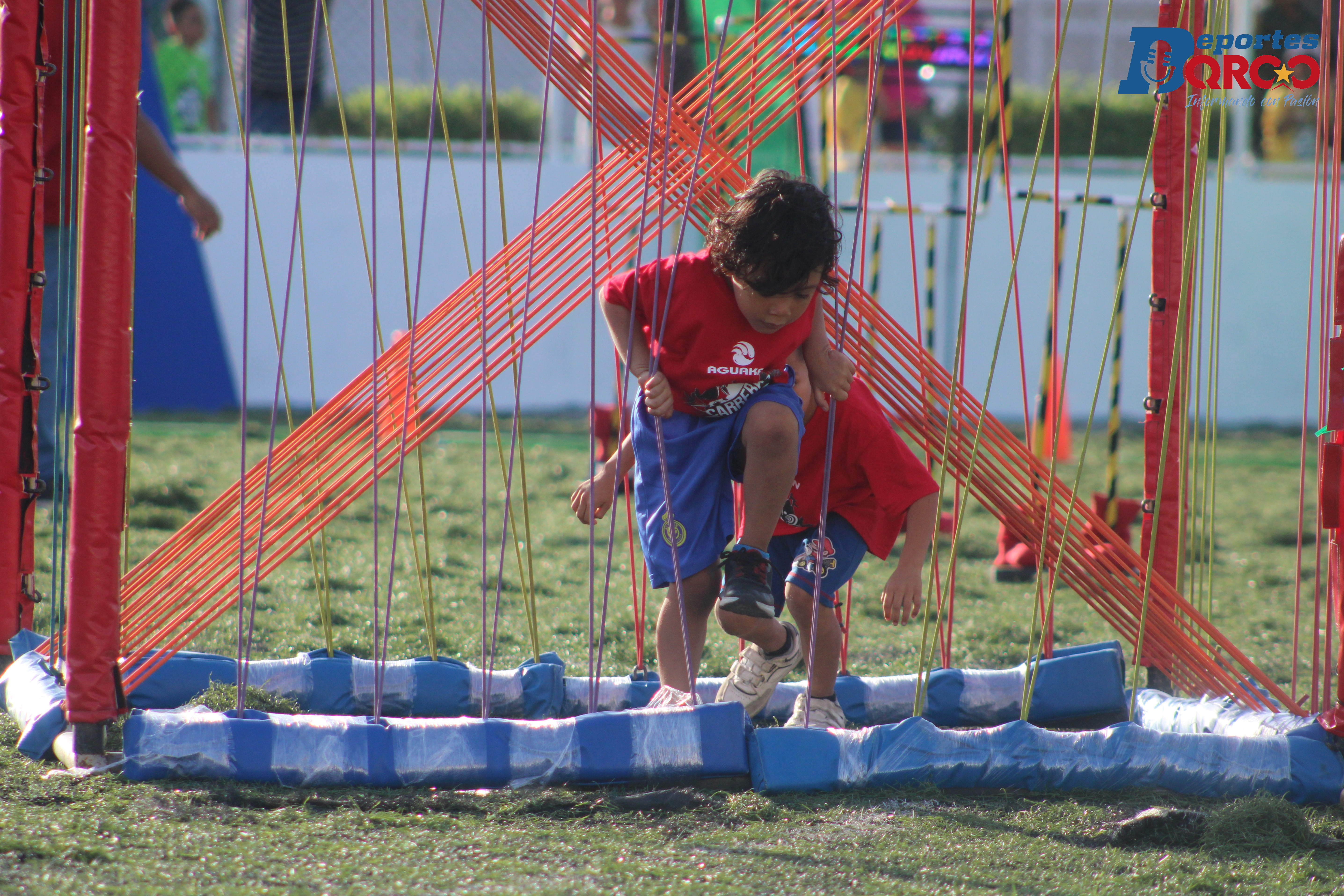 carrera-kids-por-el-agua-2025-playa-del-carmen-exito (7)