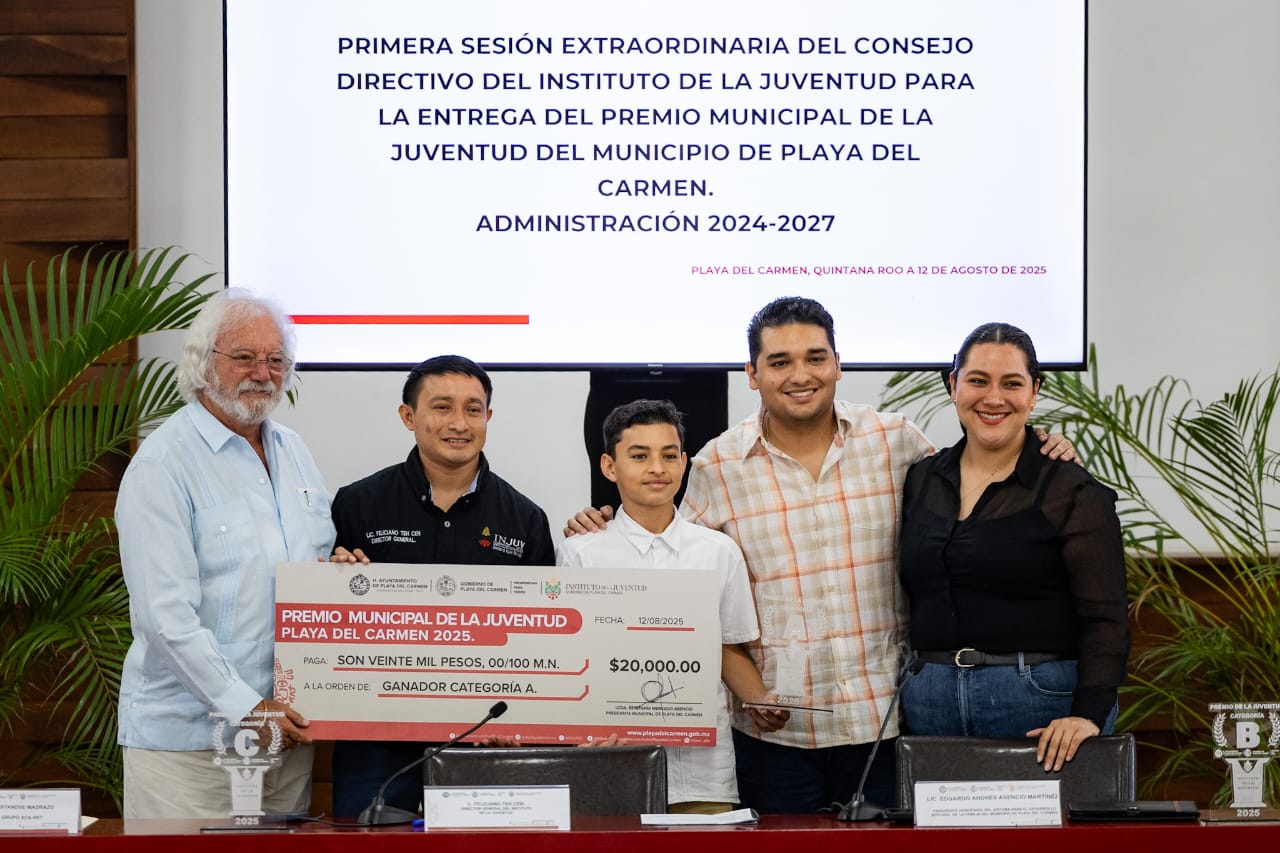 Playa del Carmen reconoce el talento juvenil con el Premio Municipal de ...