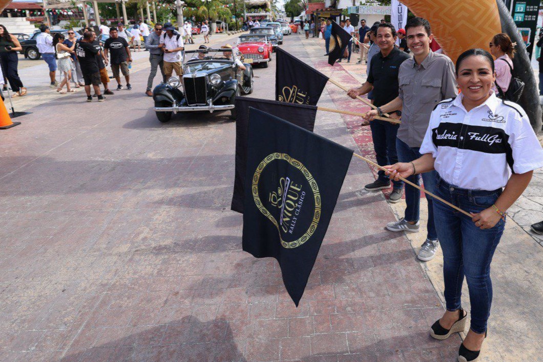 Banderin Rally Inicio Blanca Merari da el banderazo de salida al Unique Rally Clásico en ...